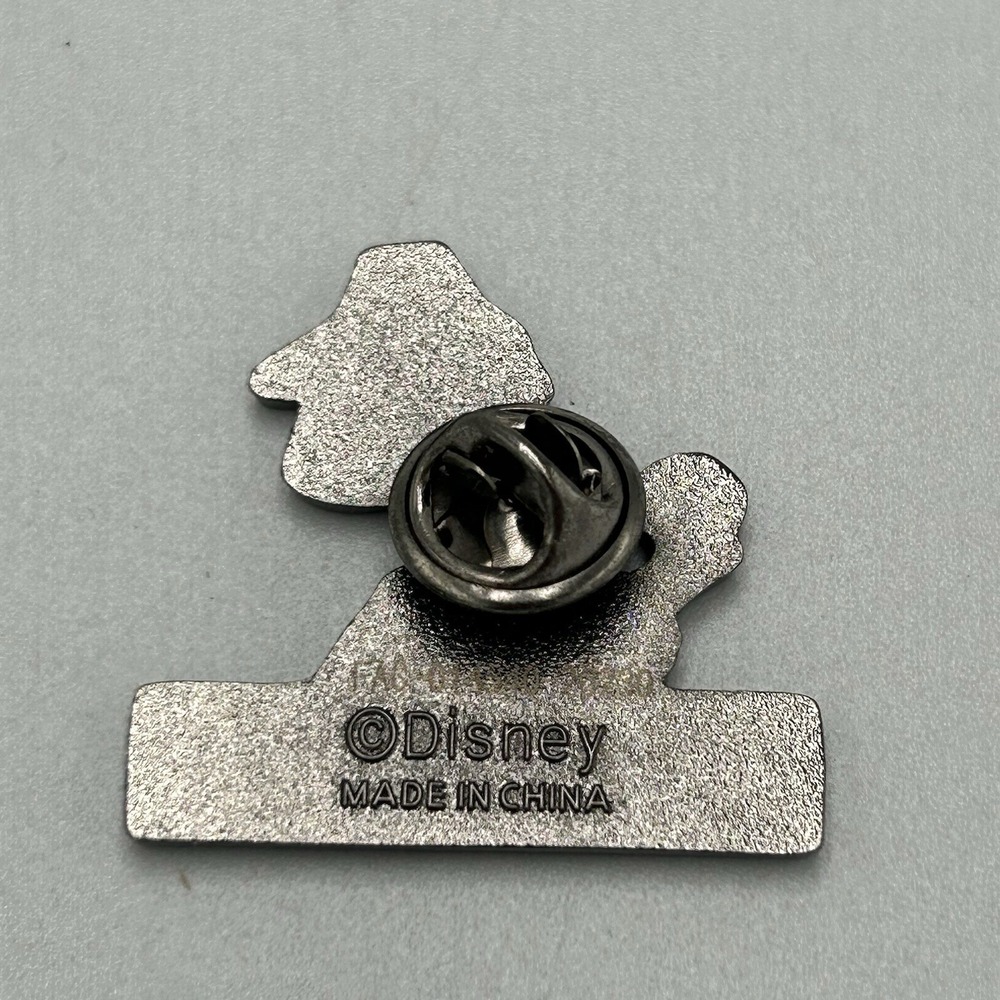 Disney Loungefly Emperor’s New Groove No Touchy Kuzco Llama Pin - Picture 2 of 3